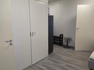 Maalämmitteinen halli- ja toimitila