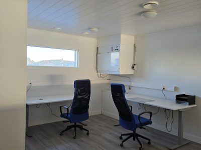 Maalämmitteinen halli- ja toimitila