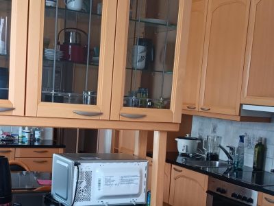 Huone vuokrattavana 01630 Hämeenkylän kommuunissa!