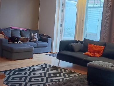 Huone vuokrattavana 01630 Hämeenkylän kommuunissa!