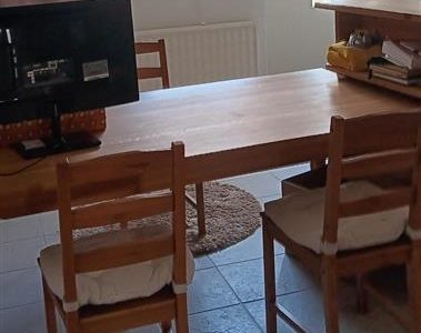 Huone vuokrattavana 01630 Hämeenkylän kommuunissa!