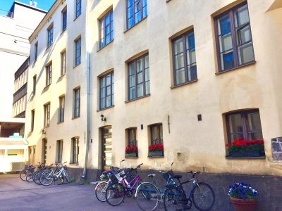 Hyväkuntoinen yksiö Kruununhaassa lähellä Kauppatoria