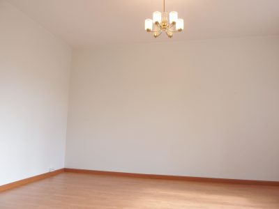 Nokia, Siuro, 1h+kk 28m², siisti, kaakeloitu kylpyhuone, 1.krs, pesukone, kauppa 200m, uimaranta 100m, bussi 100m