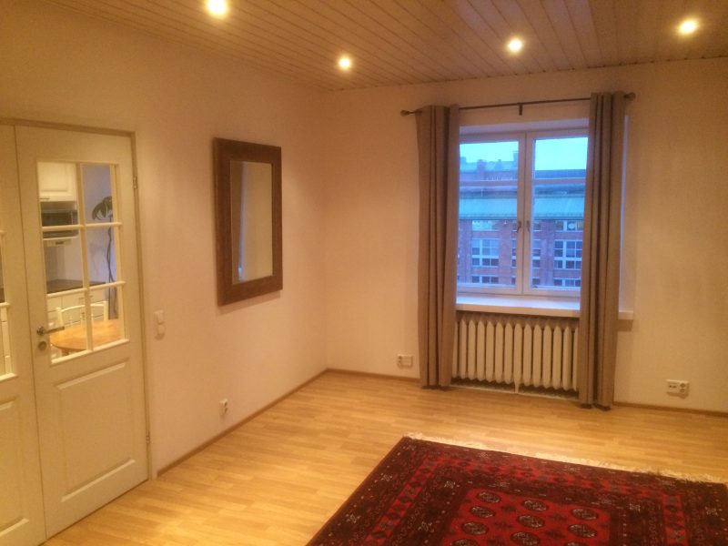 Seitsemännen kerroksen tilava yksiö
