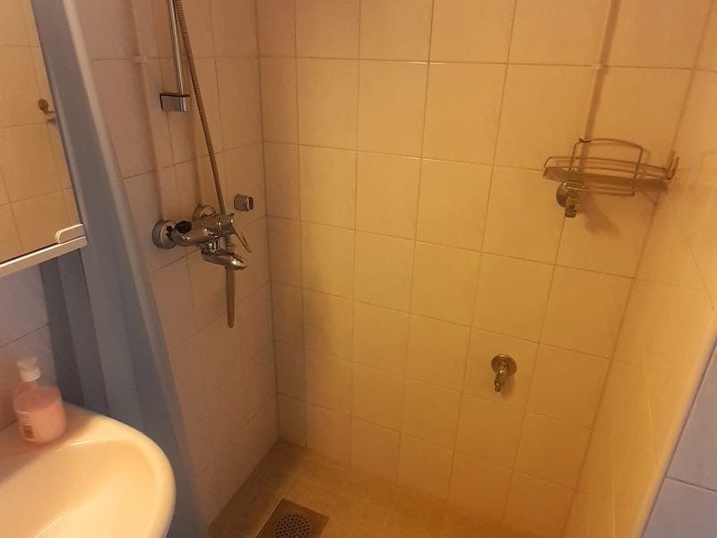 Pieni kaksio keittokomerolla keskustassa