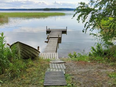 Vuokrataan viihtyisä hirsimökki Simpelejärven rannalla – Parikkala