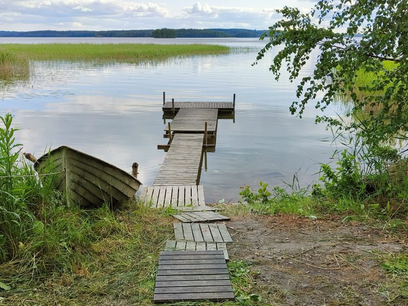 Vuokrataan viihtyisä hirsimökki Simpelejärven rannalla – Parikkala