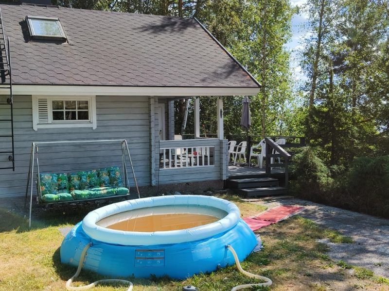 Vuokrataan viihtyisä hirsimökki Simpelejärven rannalla – Parikkala