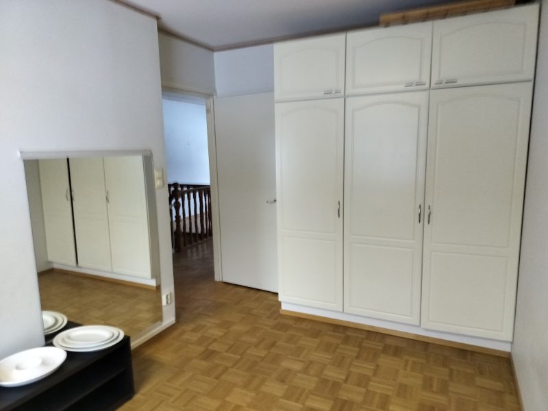 Rivitalo 3h 71+13m2 autotalli/varasto
