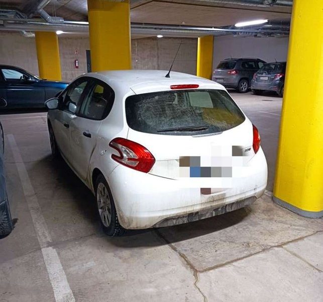 Autohallipaikka