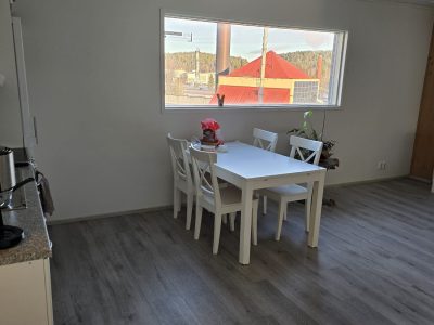 Maalämmitteinen toimi- ja hallitila